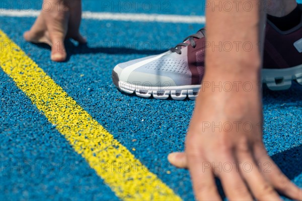 Close-up of an athlete in front of the start of a race (symbolic image)