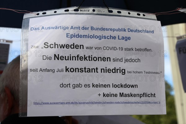 Karlsruhe: Corona protests against the measures taken by the federal government. The protests were
