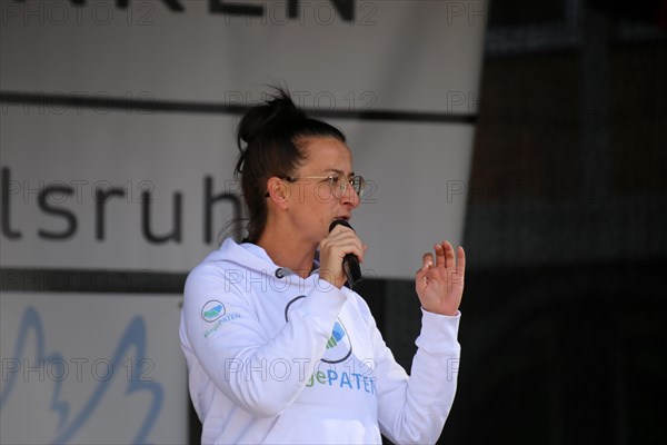 Karlsruhe: Tina Romdhani speaks about the situation of children, especially in schools, as part of
