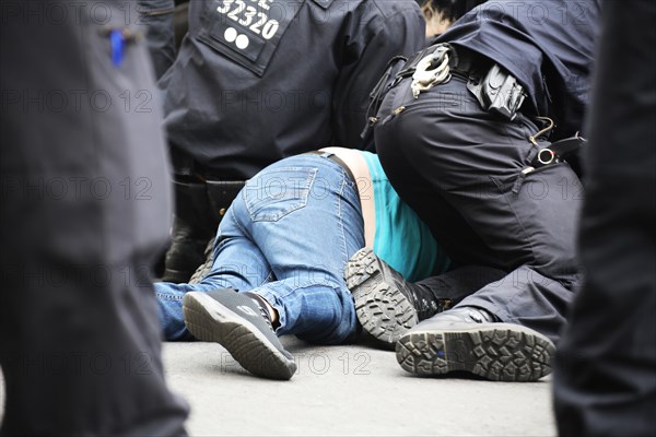 Berlin: The planned lateral thinker demo for peace and freedom against the corona measures of the