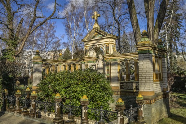 Jesus, Friedrich Eduard Hoffmann family grave, Dorotheenstaedtischer Friedhof, Chausseestrasse,