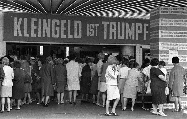 DEU, Germany, Dortmund: Personalities from politics, business and culture from the years 1965-71.