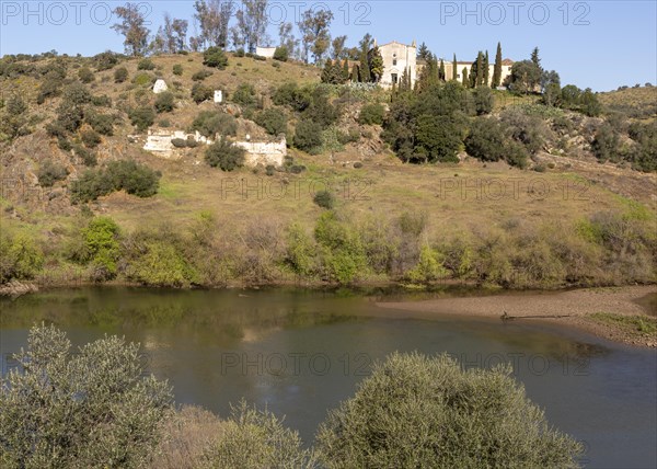 Convento de Sao Francisco, convent of Saint Francis, river Rio Guadiana, Mertola, Baixo Alentejo,