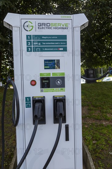 Grid Serve Electric Highway electricity electric vehicle recharging point, Ecotricity, Reading West