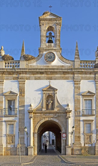 Neoclassical architecture Arco da Vila built after the 1755 earthquake, city of Faro, Algarve,