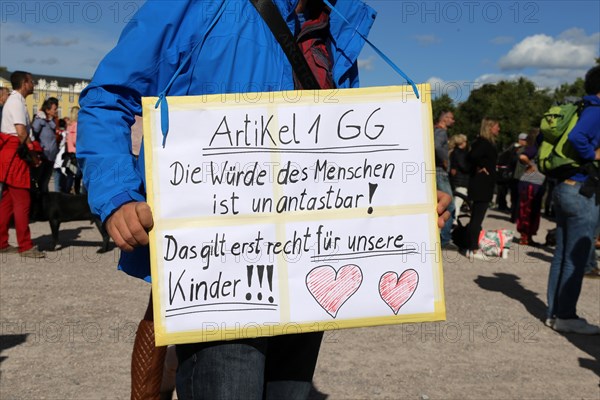 Karlsruhe: Corona protests against the measures taken by the federal government. The protests were