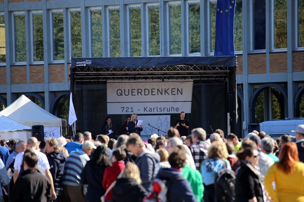 Karlsruhe: Corona protests against the measures taken by the federal government. The protests were