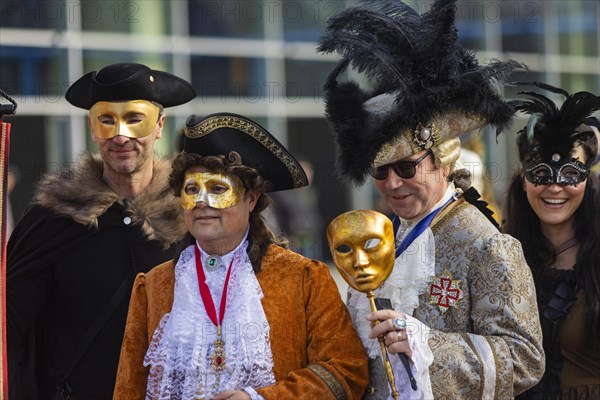 LUST & PASSION & JOY OF LIFE, for the joy of the masquerade, the Elbvenezian Carnival took place in
