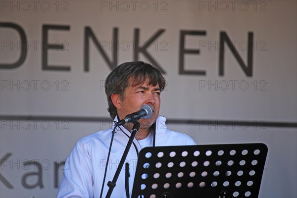 Karlsruhe: Michael Ballweg speaks at the Corona protests against the measures taken by the federal