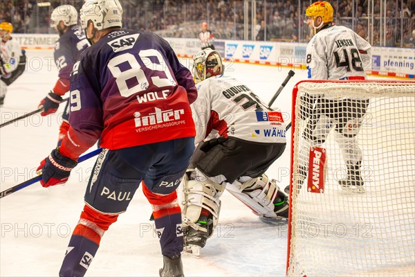 Game scene Adler Mannheim against Fischtown Pinguins Bremerhaven (PENNY DEL, German Ice Hockey