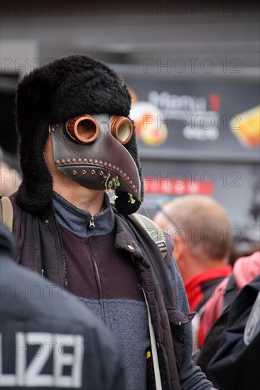 Berlin: The planned lateral thinkers' demonstration for peace and freedom against the German