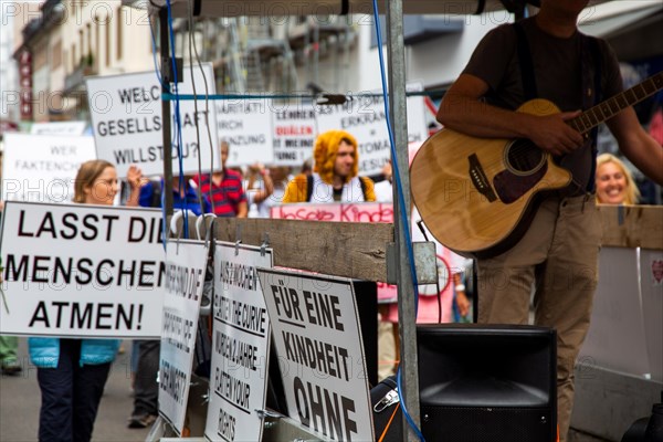 Lateral thinking demo in Darmstadt, Hesse: The demonstration was directed against the corona