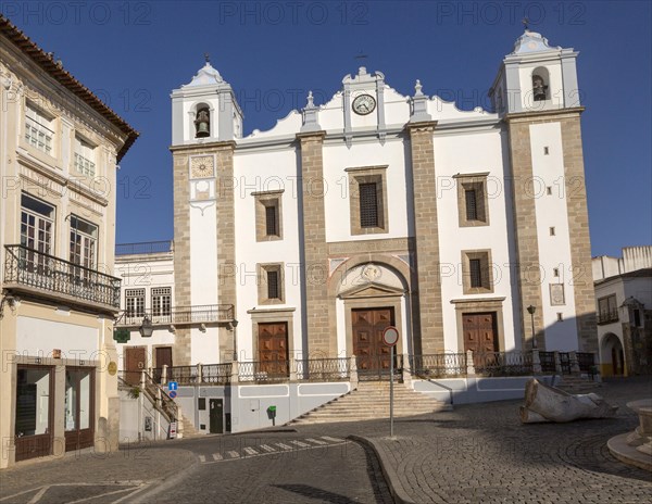 Church of Santo Antao dating from 1557, Giraldo Square, Praca do Giraldo, Evora, Alto Alentejo,