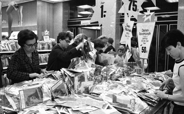 DEU, Germany, Dortmund: Personalities from politics, business and culture from the years 1965-71.