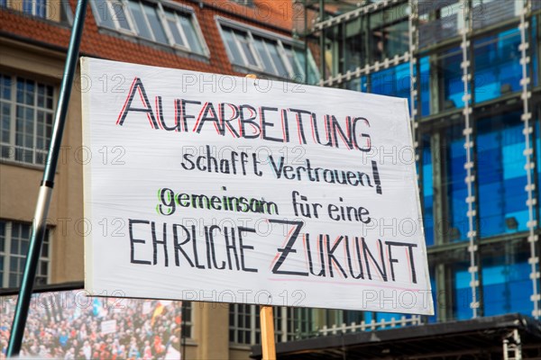 Karlsruhe, 10 December 2023: Large demonstration in favour of reappraisal of the coronavirus