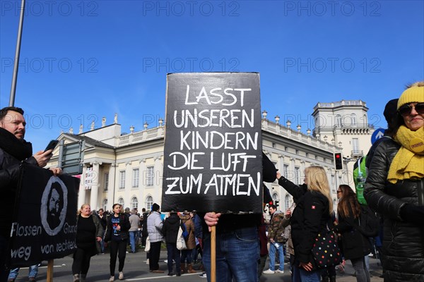 Large demonstration by critics of the corona measures in Kassel: Protests took place simultaneously