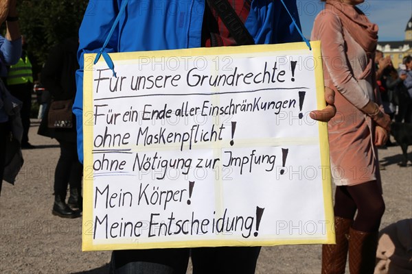 Karlsruhe: Corona protests against the measures taken by the federal government. The protests were