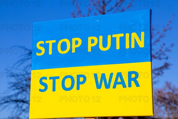 Peace demonstration against the war in Ukraine in the cities of Ludwigshafen and Mannheim with a