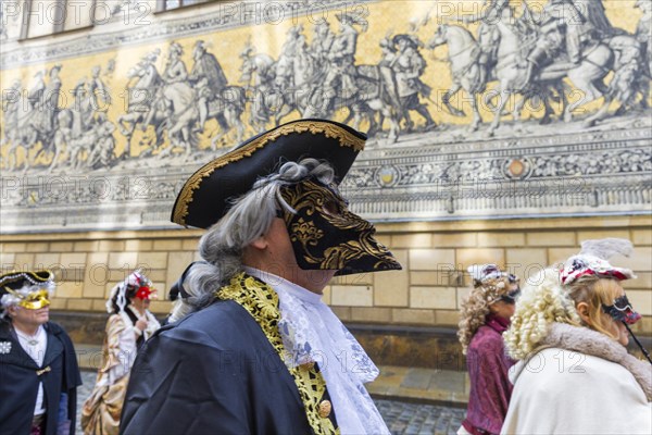 LUST & PASSION & JOY OF LIFE, for the joy of the masquerade, the Elbvenezian Carnival took place in