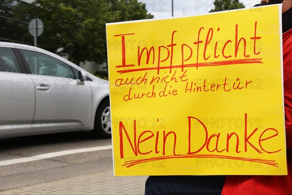 Rally against the corona measures: Demonstrators express their criticism of the corona policy with