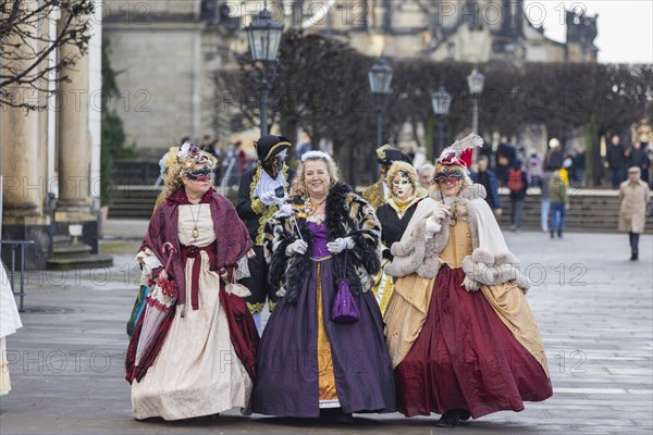 LUST & PASSION & JOY OF LIFE, for the joy of the masquerade, the Elbvenezian Carnival took place in