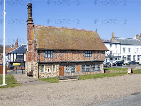 Historic Moot Hall building town guildhall, Aldeburgh, Suffolk, England, UK 16th century Tudor
