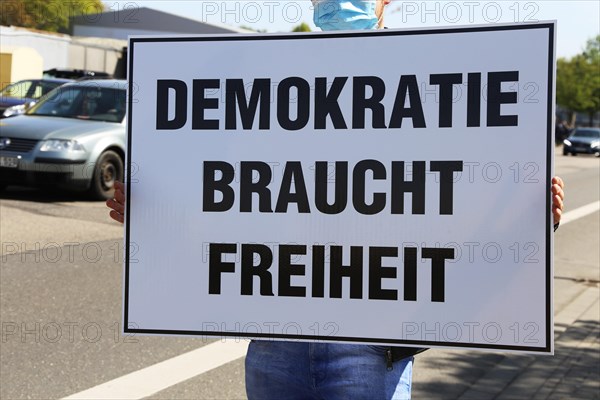 Rally against the corona measures: Demonstrators express their criticism of the corona policy with