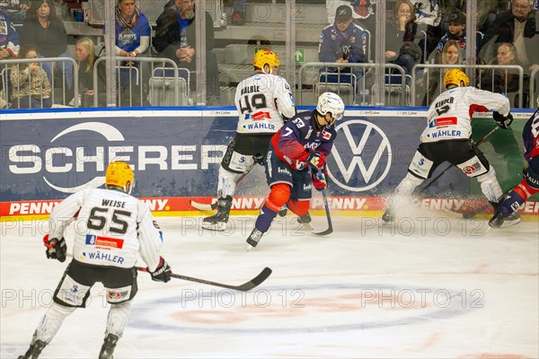 Game scene Adler Mannheim against Fischtown Pinguins Bremerhaven (PENNY DEL, German Ice Hockey