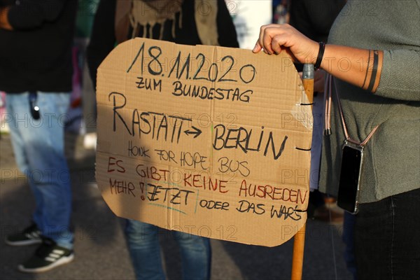 Karlsruhe: Corona protests against the measures taken by the federal government. The protests were