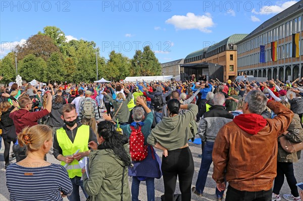 Karlsruhe: Corona protests against the measures taken by the federal government. The protests were