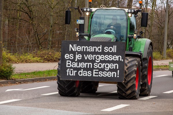 Farmers' protests in Ludwigshafen am Rhein: Large convoy of farmers from the Southern Palatinate