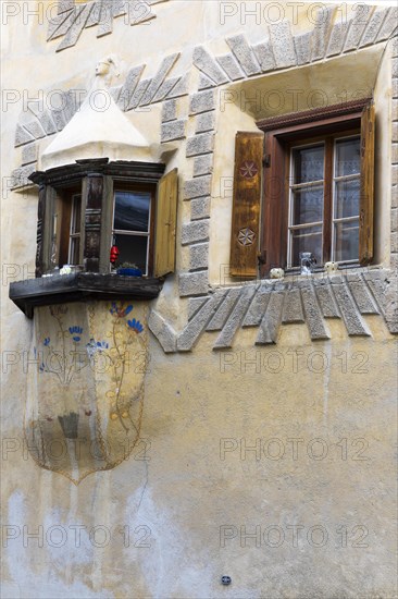 Oriel, window, historic house, sgraffito, facade decorations, Ardez, Engadin, Grisons, Switzerland,