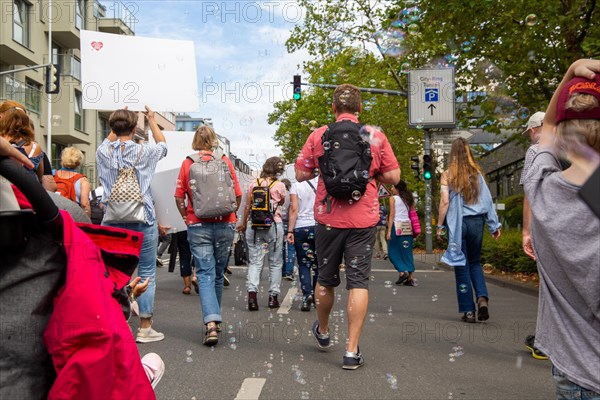 Lateral thinking demo in Darmstadt, Hesse: The demonstration was directed against the corona