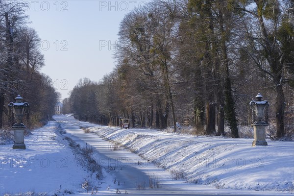 Carriage ride along the canal between the hunting lodge and the Fasanenschloesschen, Moritzburg,