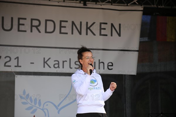 Karlsruhe: Tina Romdhani speaks about the situation of children, especially in schools, as part of