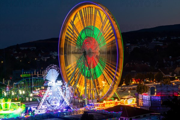 Night shot of the Bad Duerkheim sausage market 2023 The Bad Duerkheim sausage market takes place