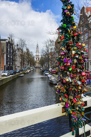 Love locks, love lock, love, emotion, proof of love, loyalty, oath of loyalty, oath of love, lock,