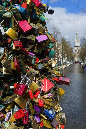 Love locks, love lock, love, emotion, proof of love, loyalty, oath of loyalty, oath of love, lock,