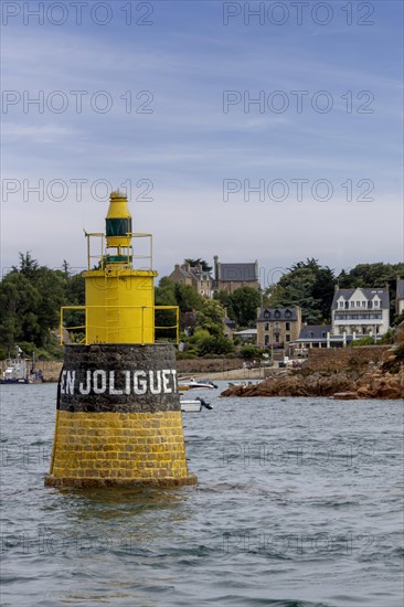 Harbour entrance, lighthouse, harbour Port-Clos, Ile de Brehat, Departement Cotes-d'Armor,