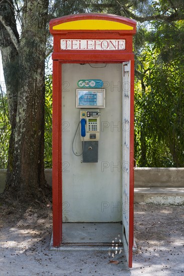 Historic telephone box, communication, telephone, landline, telecommunication, mobile,