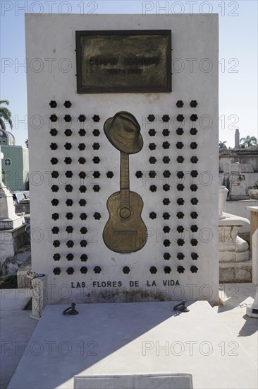 Graves, gravesites, Cementerio de Cristobal Colon, Christopher Columbus Cemetery, 56 ha cemetery,