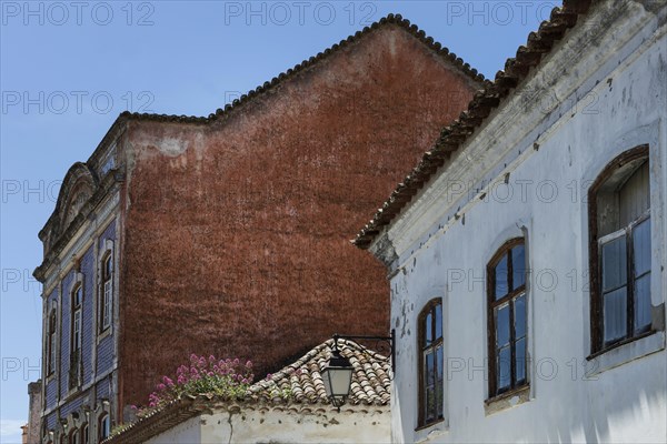 Flower-covered roof, lovely, idyllic, flowers, decoration, architecture, travel, holiday,