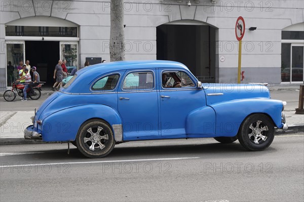 Vintage car from the 1950s, Vinales, Valle de Vinales, Pinar del Rio province, Cuba, Greater
