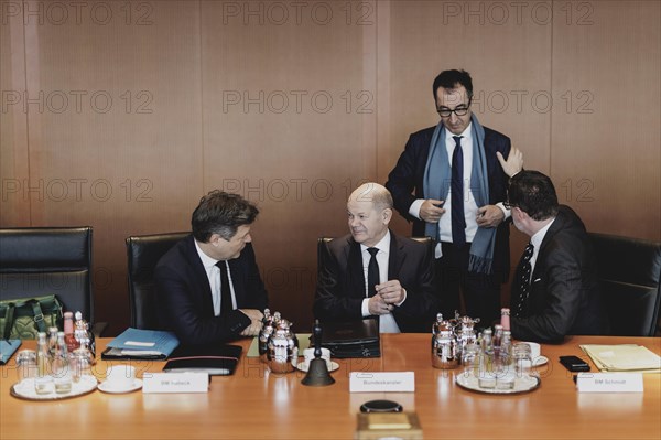 (L-R) Robert Habeck (Alliance 90/The Greens), Federal Minister for Economic Affairs and Climate
