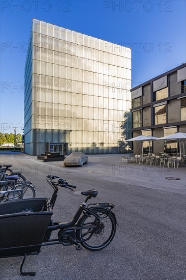 E-bike cargo bike in front of the Kunsthaus Bregenz, KUB, Art Museum, Bregenz, Lake Constance,