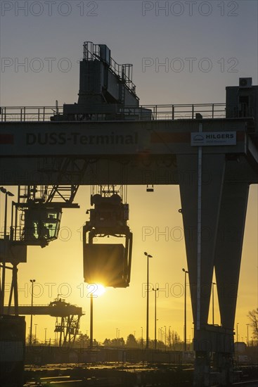 Container Handling Terminal Hamburg Billwerder, handling of loading units between road and rail as