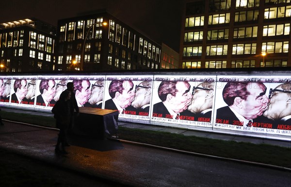 On the 30th anniversary of the fall of the Berlin Wall, 3D video projections of historical images