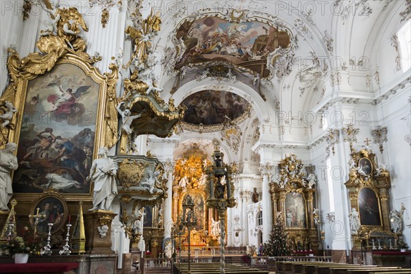 Baroque church, interior view, Marienmuenster, Diessen, Ammersee, Fuenfseenland, Pfaffenwinkel,