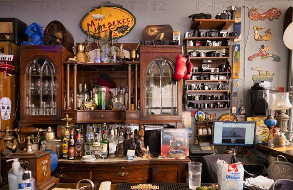 Interior photo, interior design Cafe Anemolia, bizarre, odds and ends, cameras, boxing gloves,