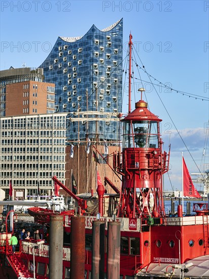 Red lightship LV 13 with a view of the Elbe Philharmonic Hall, restaurant, bar, hotel in the City